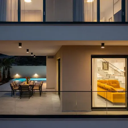 Anterosa Villa *